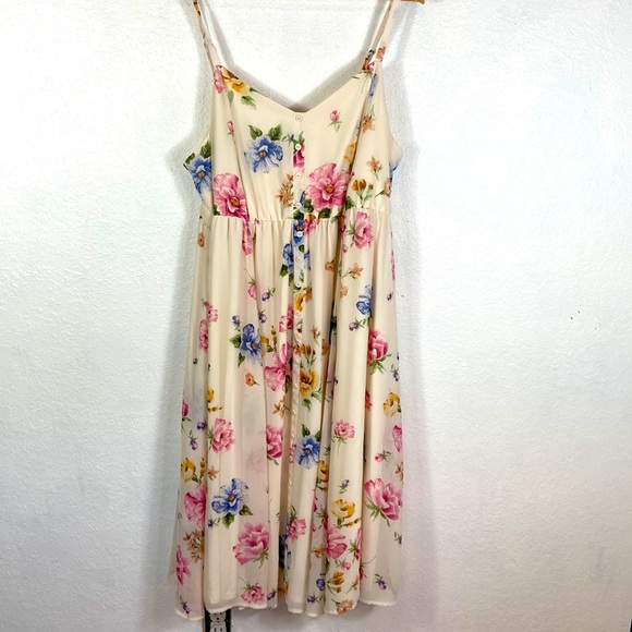 torrid Dresses & Skirts - Euc Torrid Size 2 floral chiffon dress
